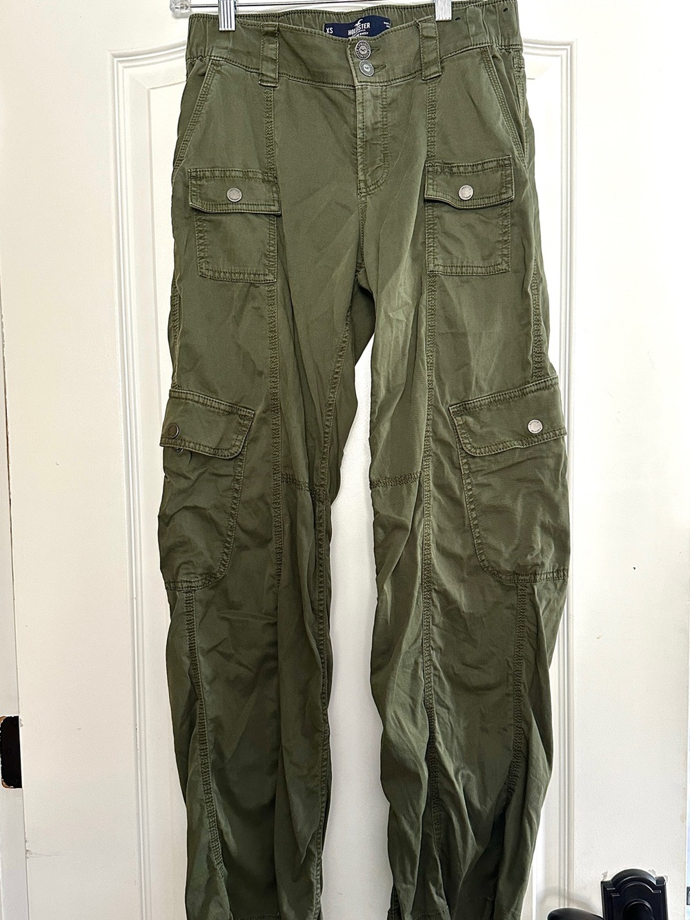 Hollister Women’s Olive Green Baggy Cargo Pants - XS
